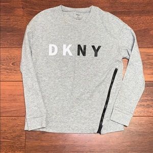 DKNY Sweatshirt 🖤🖤🖤
